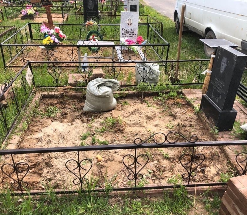 Облагораживание могилы город Ярославль.