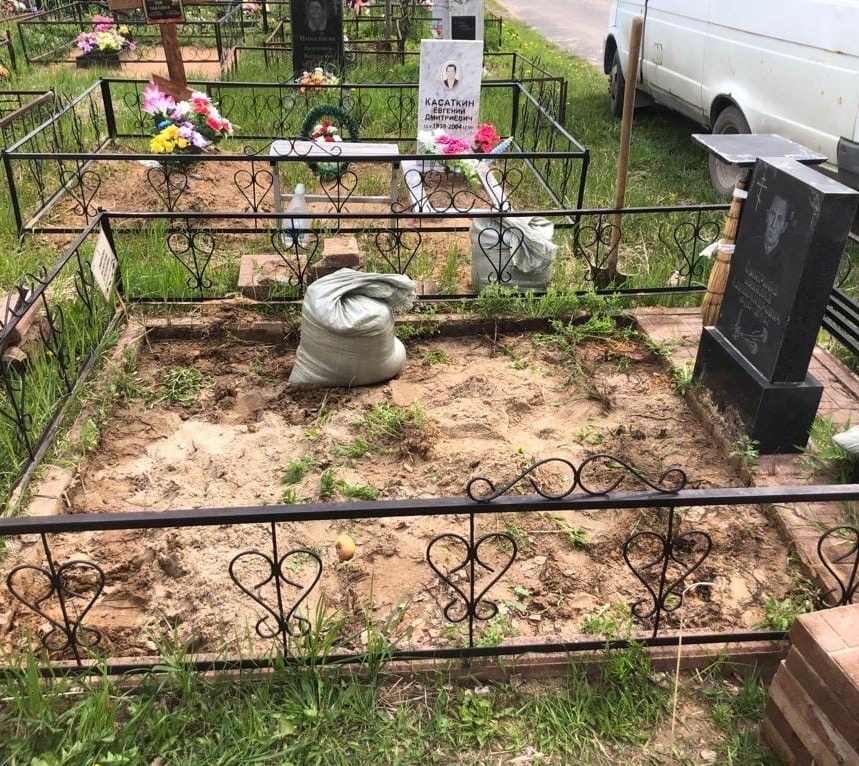 Облагораживание могилы город Ярославль.