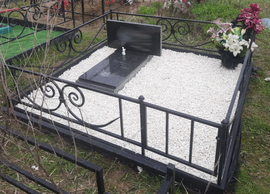 Деревянная опалубка с мраморной крошкой