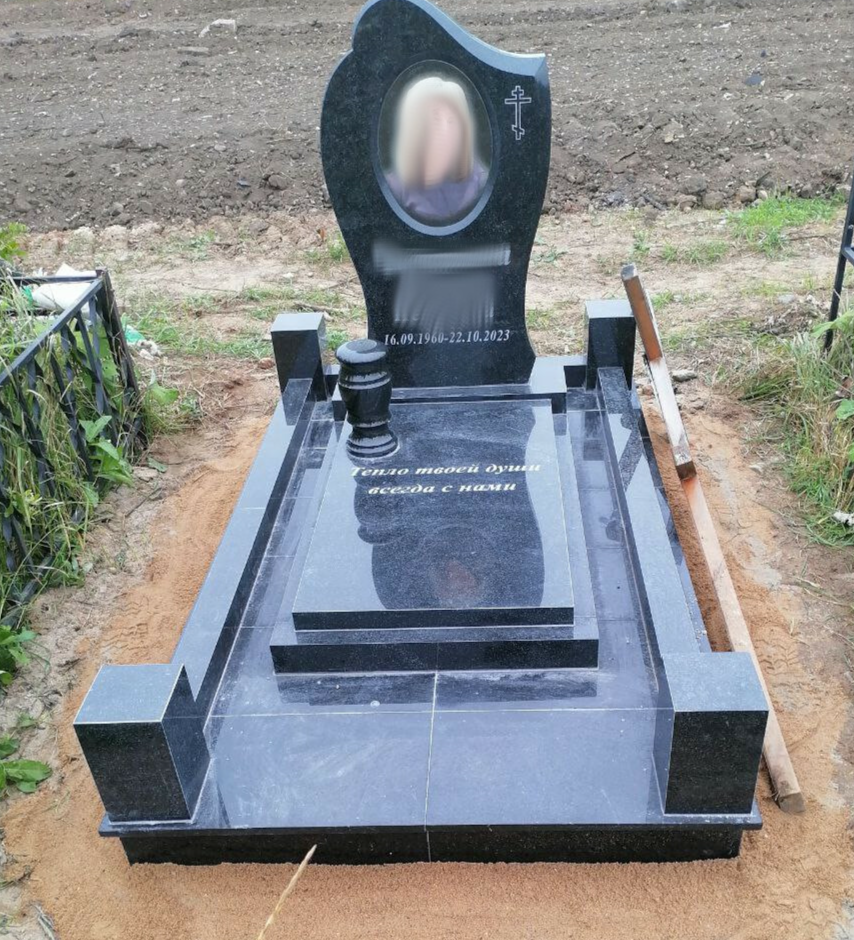 Ваза из гранита Благоустройство гранитной плиткой